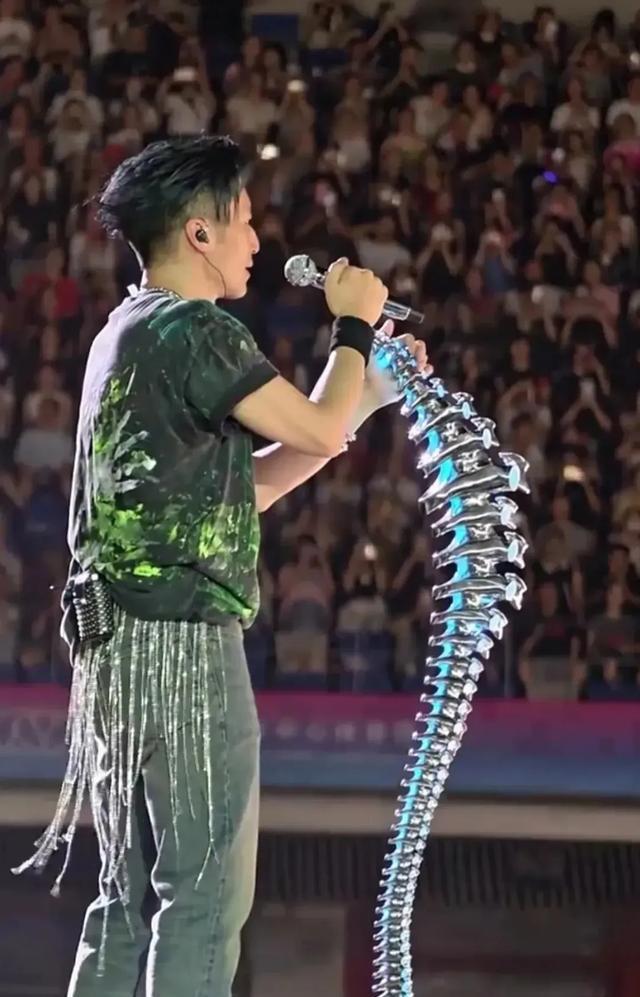 yid, 这次演唱会, 谢霆锋笑得 yid, 这次演唱会, 谢霆锋笑得