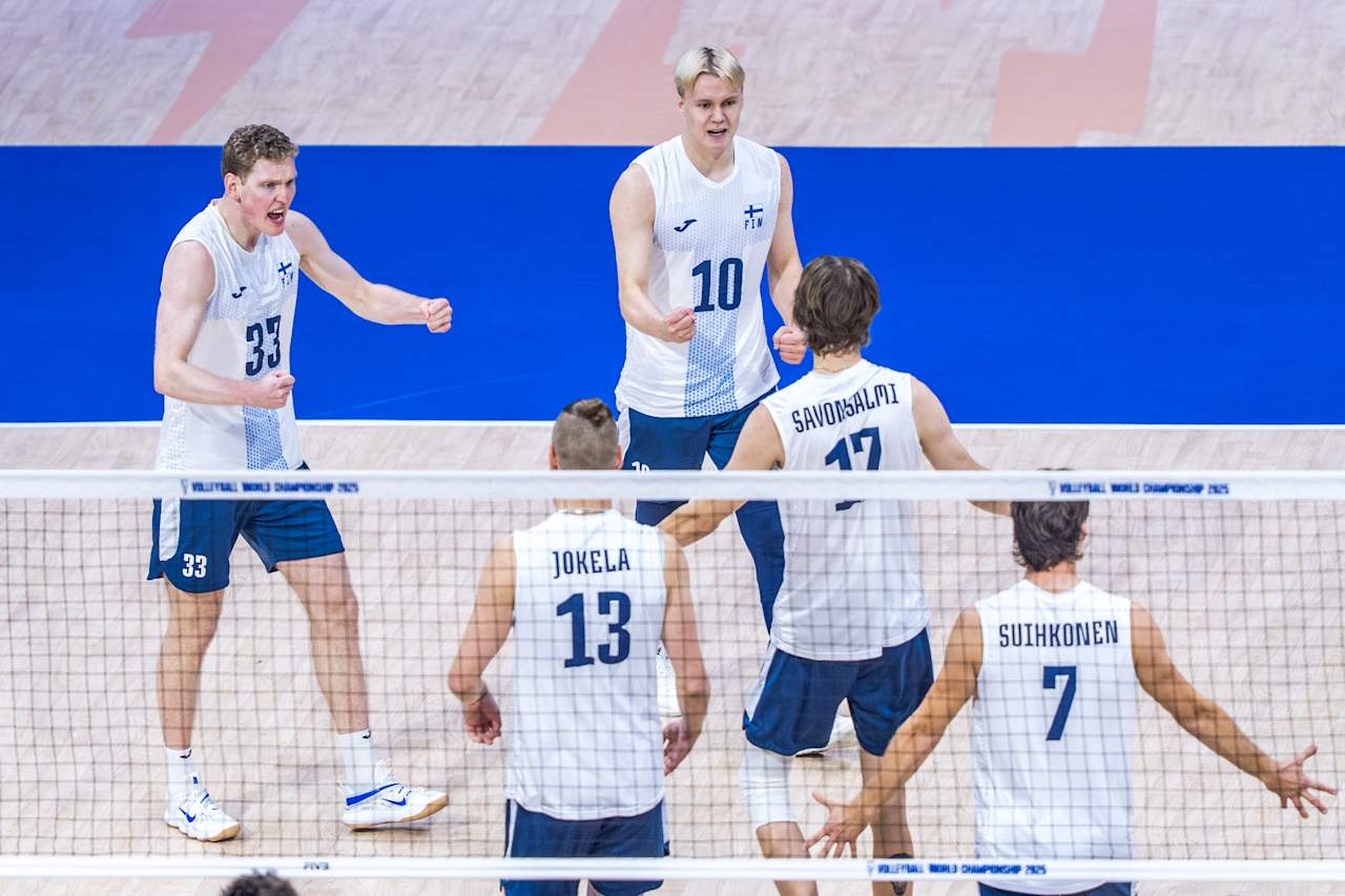 文致敬德切, 阿根廷男排, 多次出现配